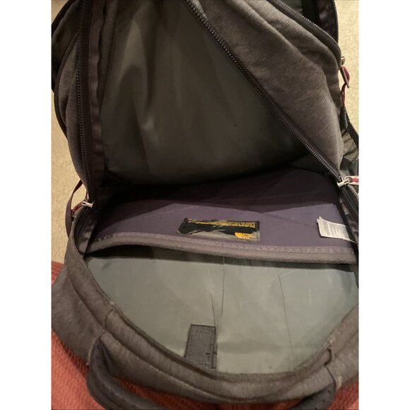 The North Face Recon Women’s Backpack Gray Pink Trim Laptop Pockets Purple - Picture 8 of 10